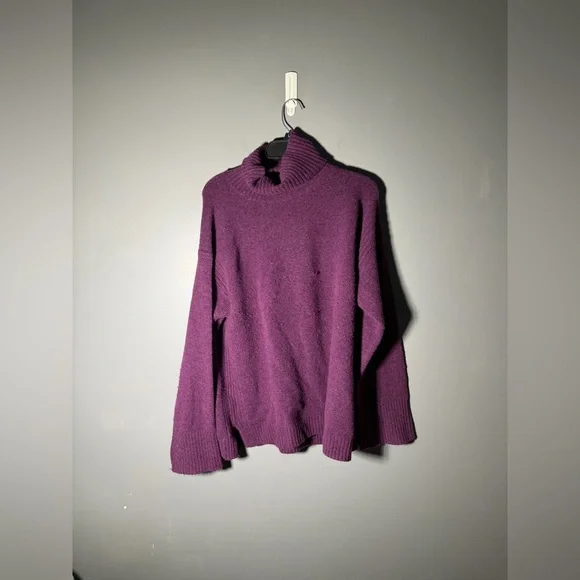 J.Crew Turtleneck Sweater in Supersoft Yarn Size Medium - Picture 2 of 6